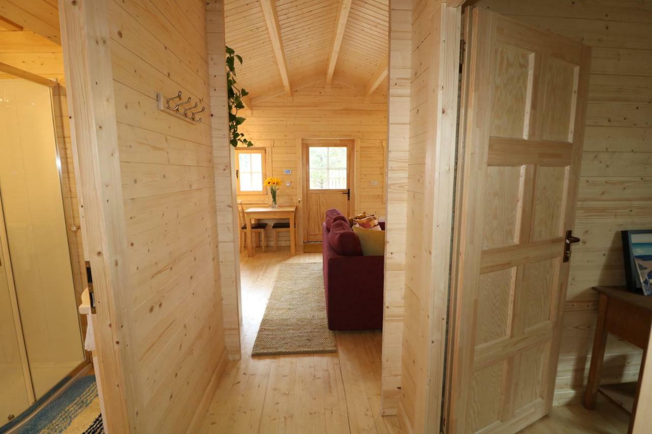 Inisean Lodge Log Cabin -Part Of Inisean B&B Dungloe Exterior photo